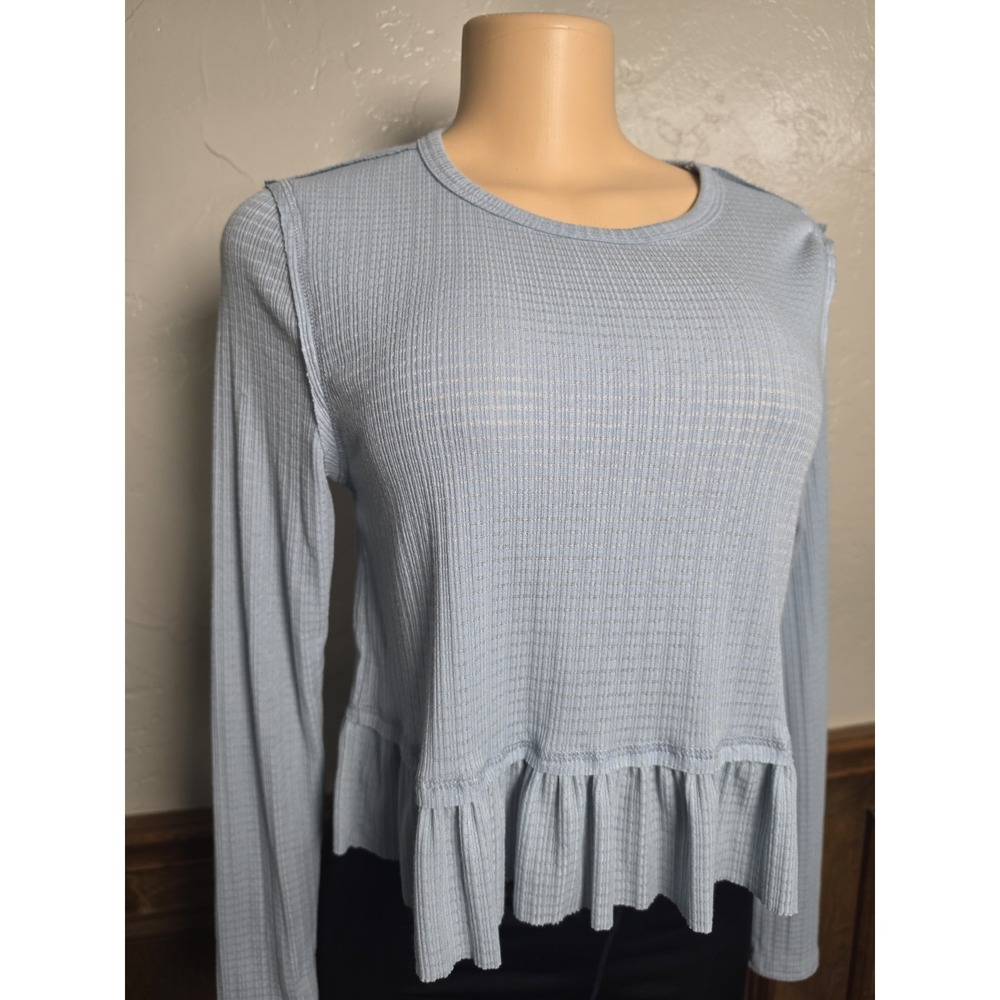 New Altar'd State Shirt Size Small Y2K Crop Ruffle hem long sleeve 10 things